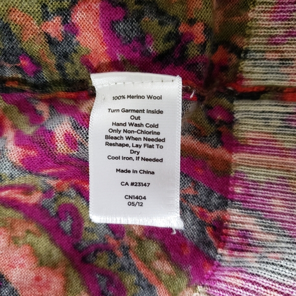 EUC Talbots Cardigan Knit Lightweight Merino Wool Paisley Printed Size S - Picture 7 of 10